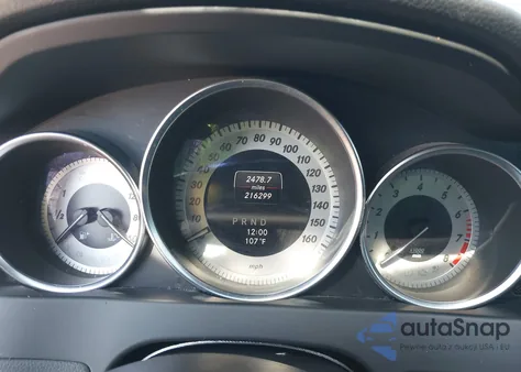 2013 Mercedes-Benz C 250 Sport z USA, uszkodzony, nr VIN WDDGF4HB2DG092144